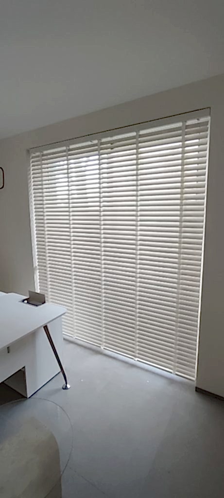 Beyaz Ahşap Jaluzi Antalya